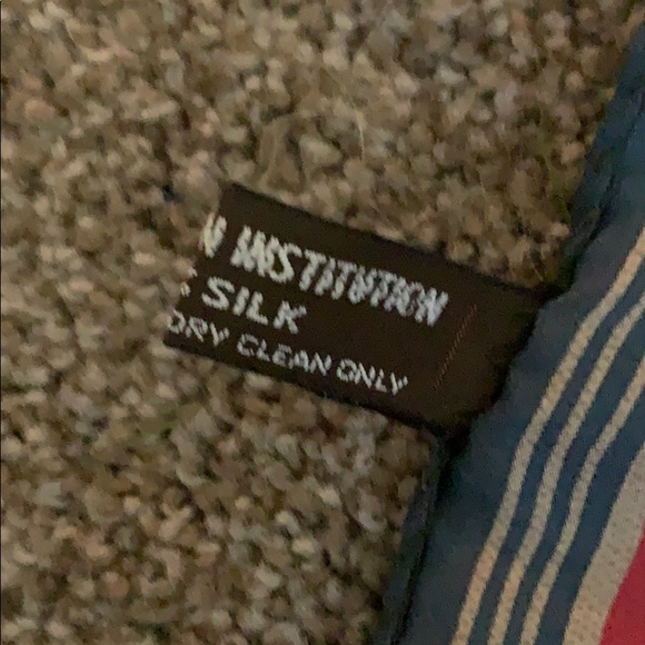 Smithsonian Institution silk scarf - Picture 3 of 6